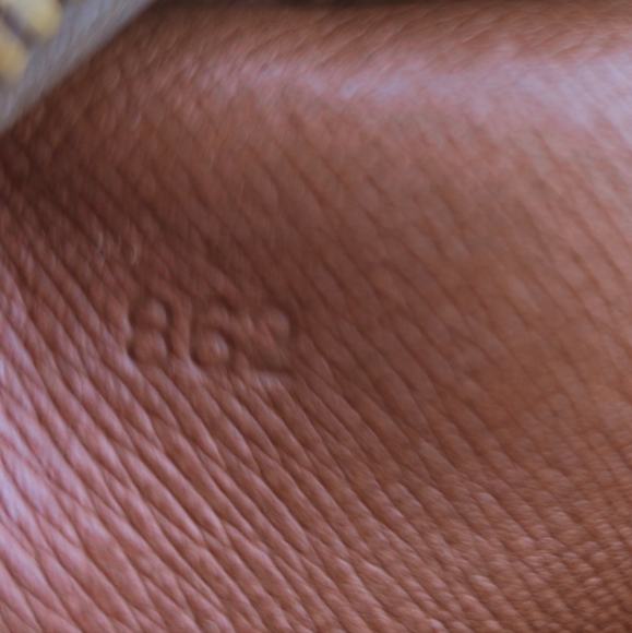 Louis Vuitton cross body 100% authentic - Picture 7 of 11